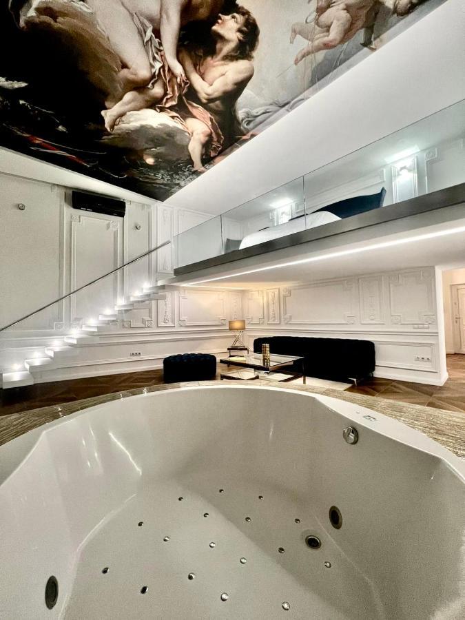 Appartement Vip Jacuzzi Luxury à Budapest Extérieur photo