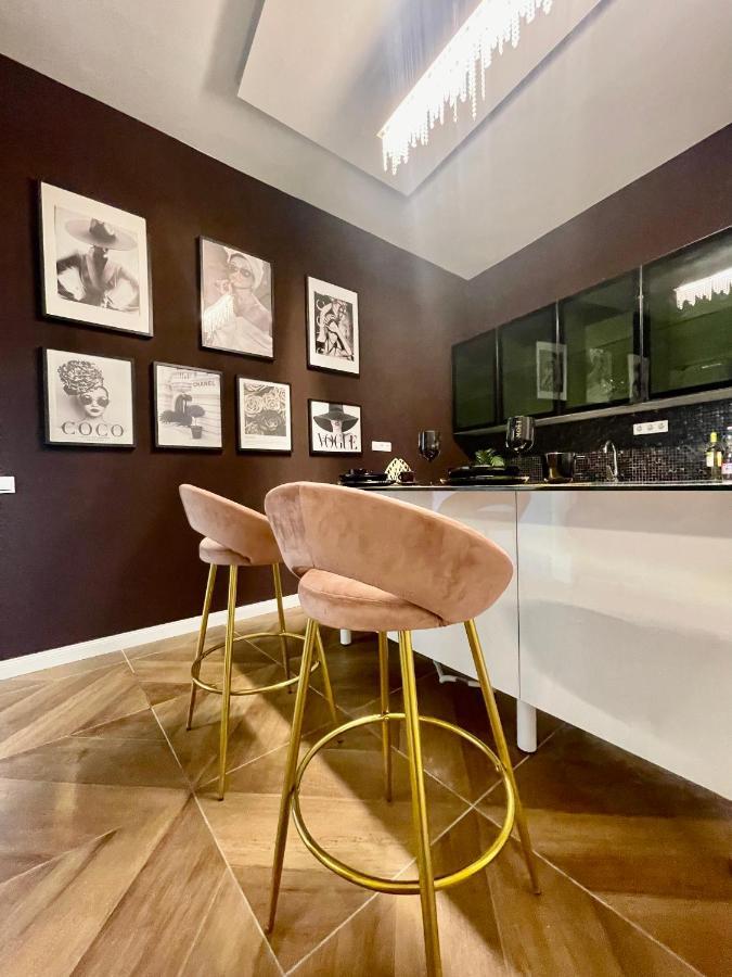 Appartement Vip Jacuzzi Luxury à Budapest Extérieur photo