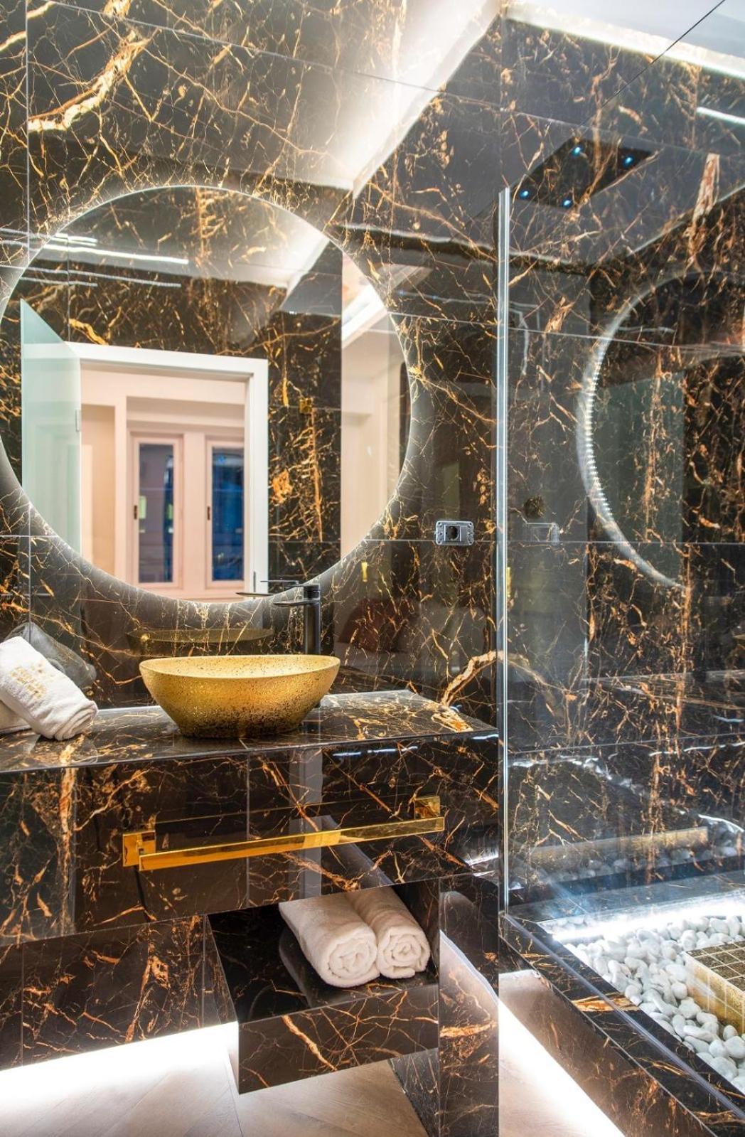 Appartement Vip Jacuzzi Luxury à Budapest Extérieur photo