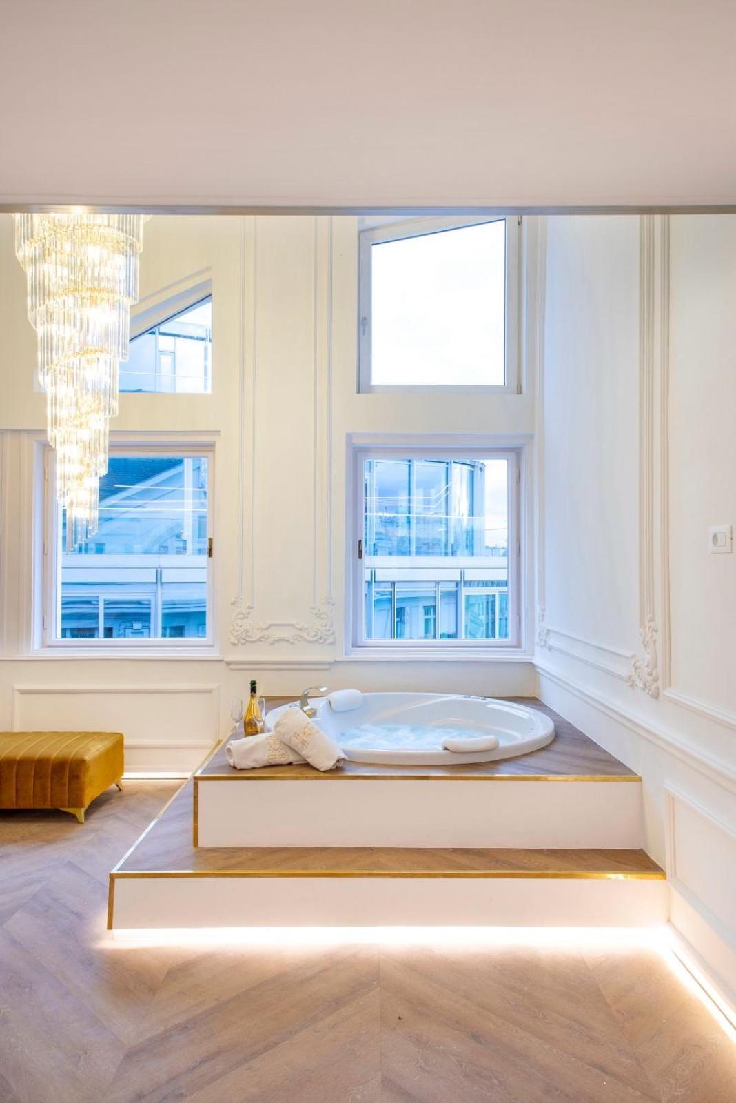 Appartement Vip Jacuzzi Luxury à Budapest Extérieur photo